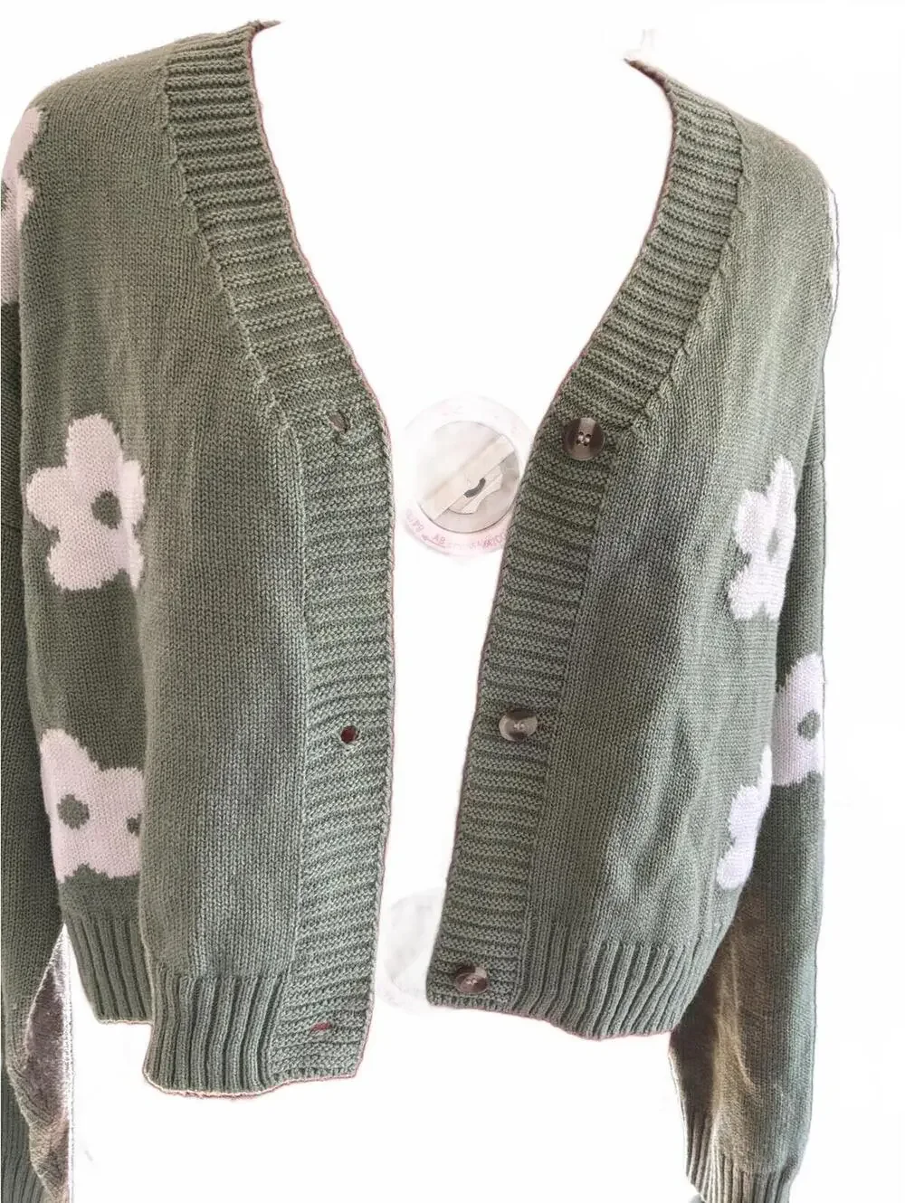 Green Cropped Cardigan with White Daisy Pattern - Picture 4 of 4